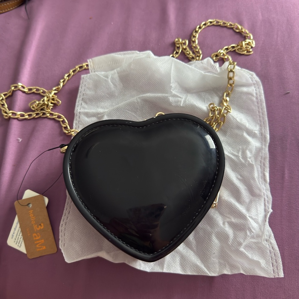 Black Heart-Shaped Crossbody Bag with Gold Chain